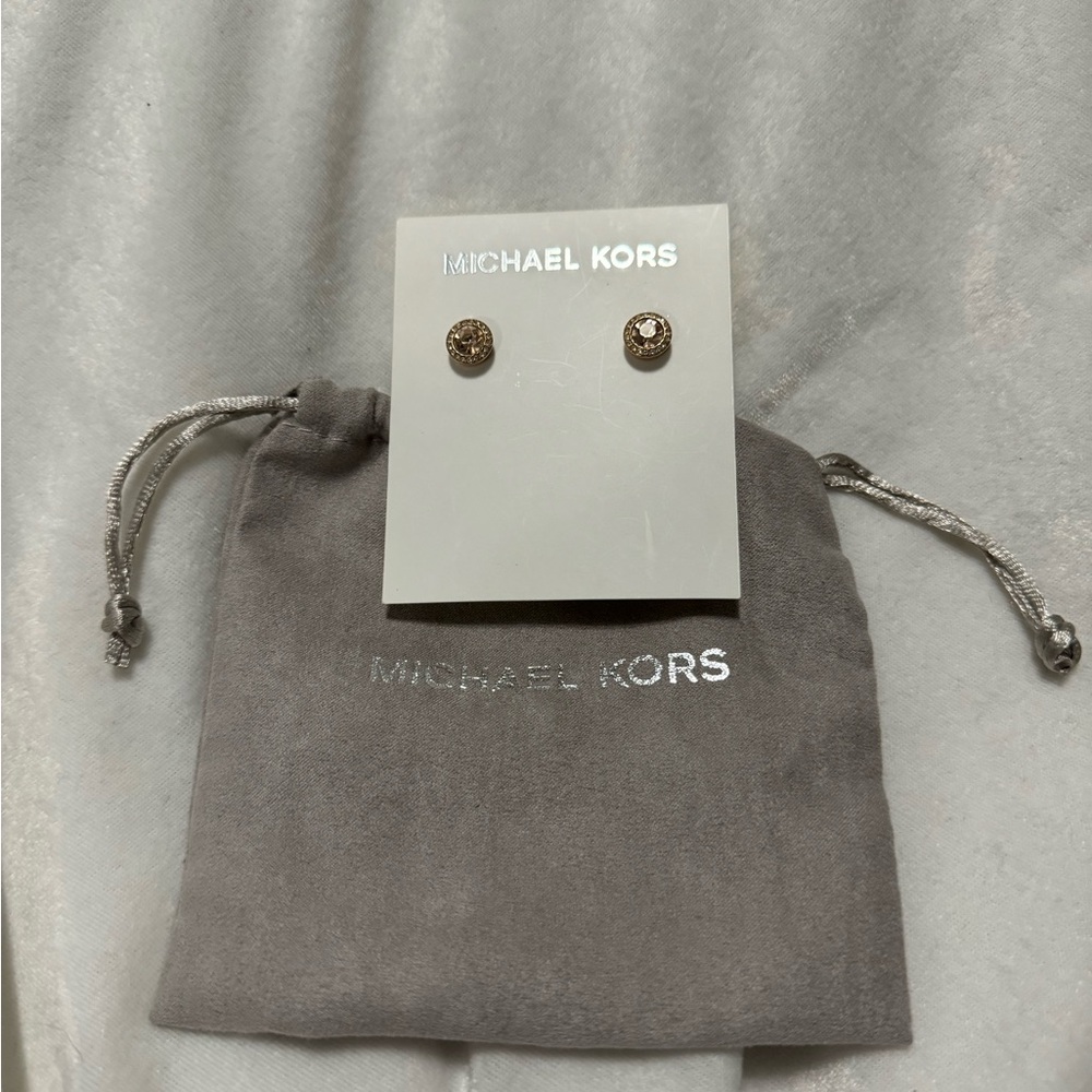 ⭐️ NWOT Michael Kors studs